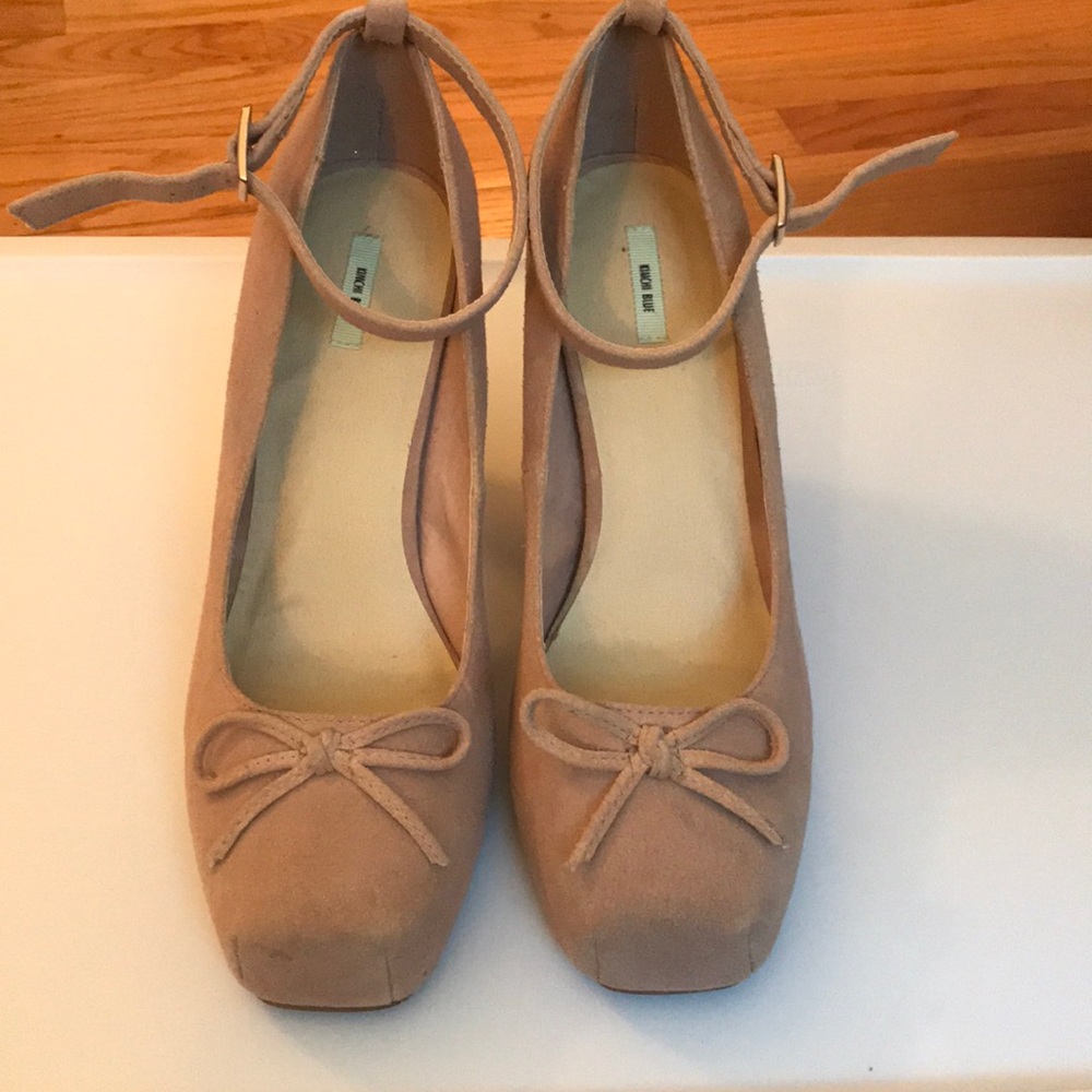 Gold heel!